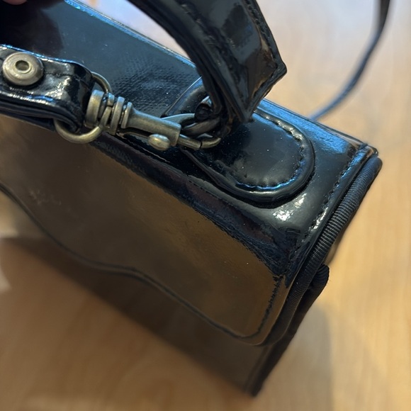 Vintage Esprit Black Patent Leather Small Bag w/top handle + detachable strap - Picture 5 of 7